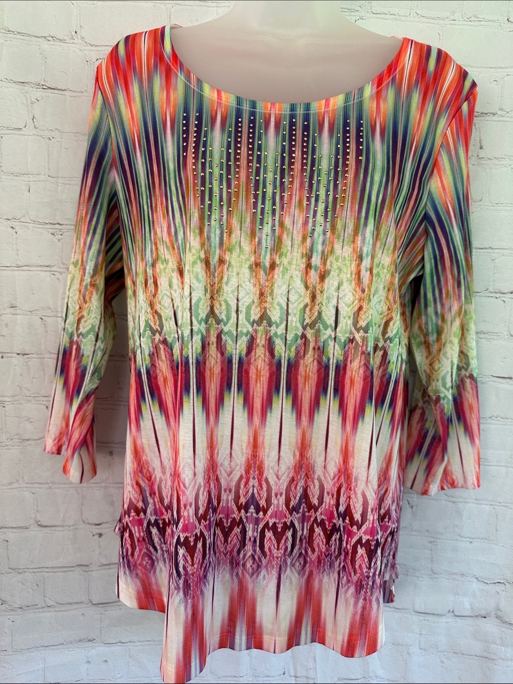 Live and Let Live Colorful Multicolor Scoop Neck Top with Stud Detail L